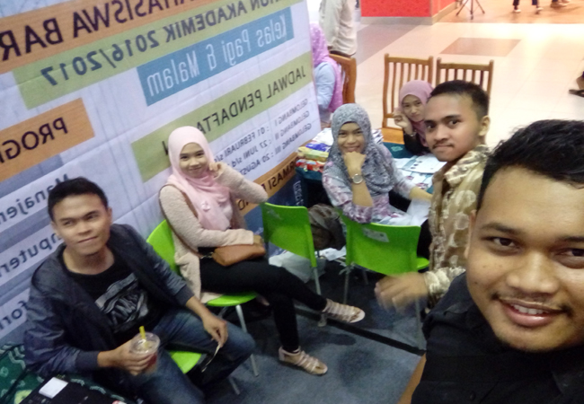 Duta Mall Education Expo STMIK Indonesia Banjarmasin
